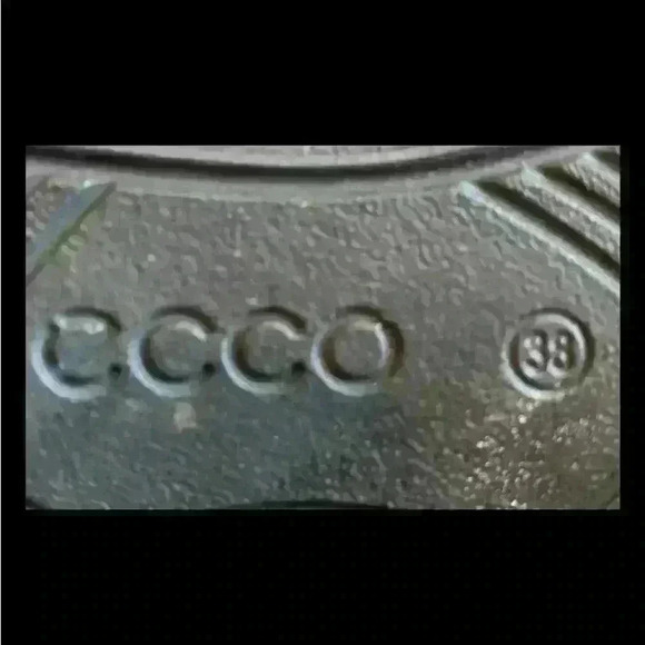 ECCO BUTTON STRAP BLACK LEATHER SLIP ONS HEELS PUMPS SHOES WOMENS SZ  7.5 EU 38 - Picture 5 of 5